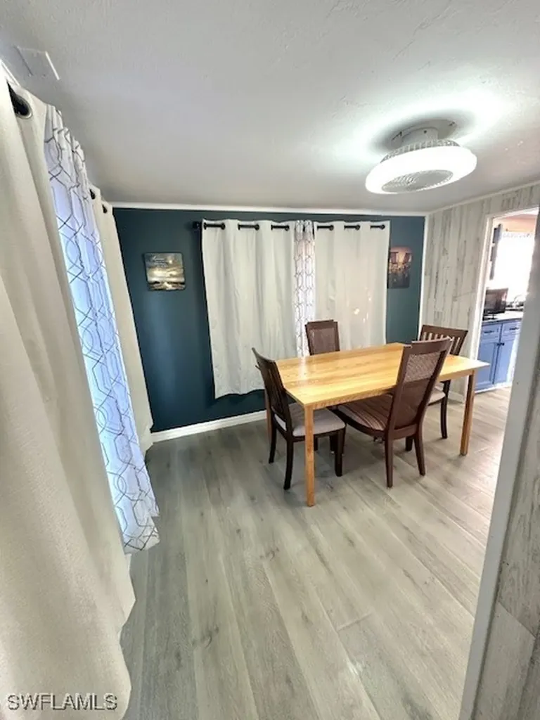 261 Redlin Street North Fort Myers FL 33903