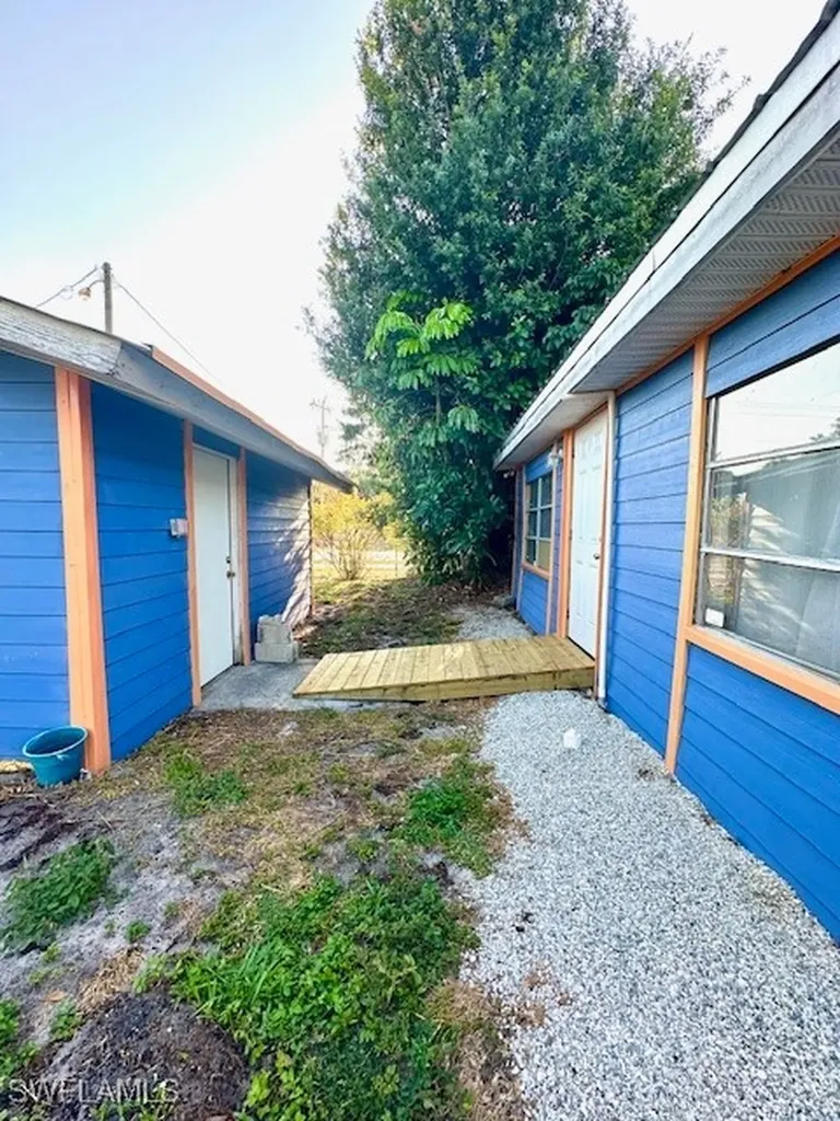 261 Redlin Street North Fort Myers FL 33903