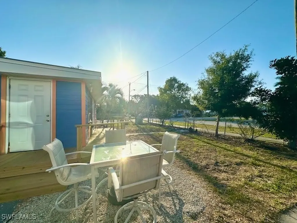 261 Redlin Street North Fort Myers FL 33903