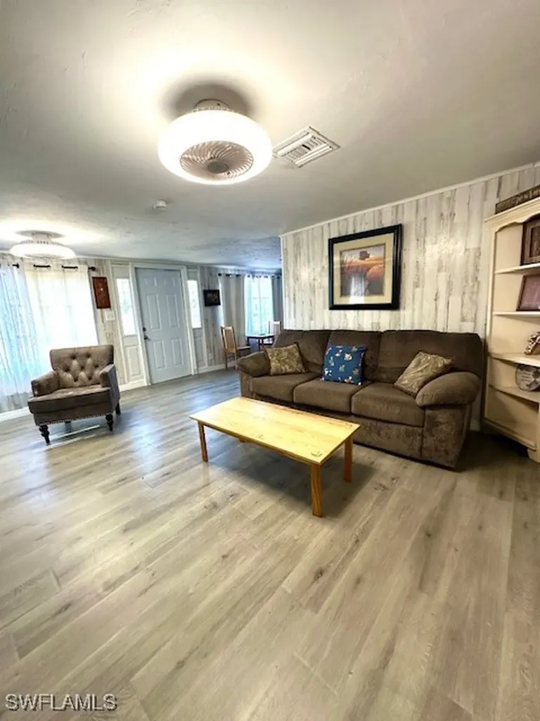 261 Redlin Street North Fort Myers FL 33903