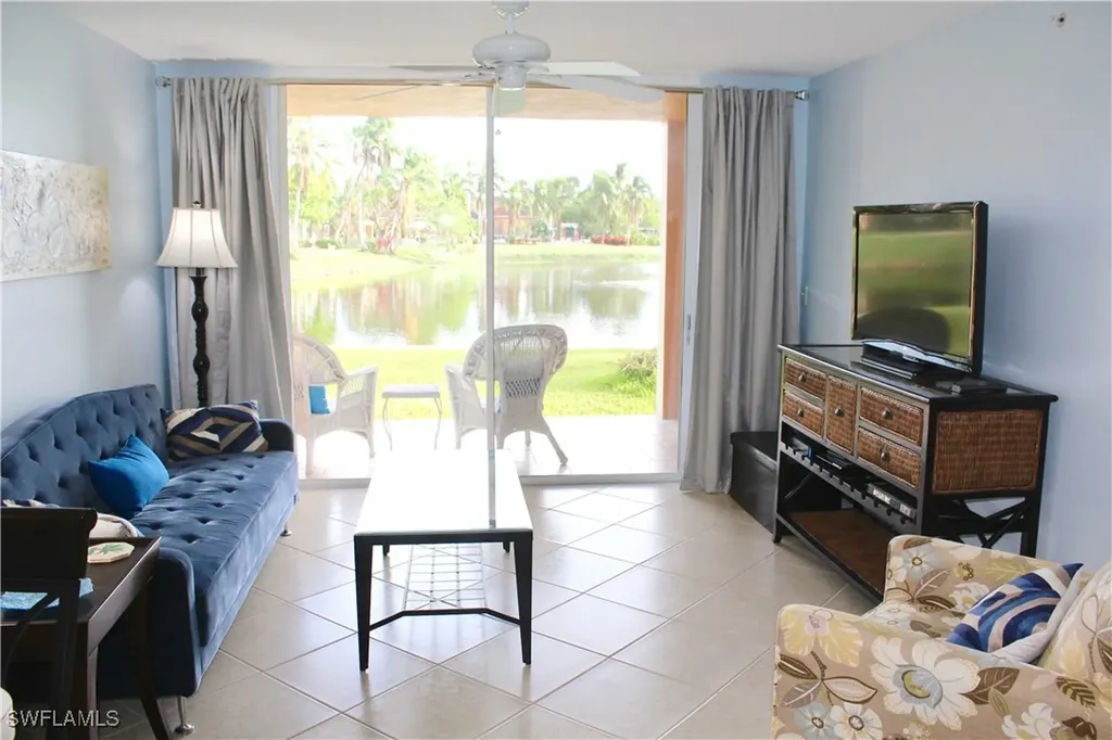 1235 Wildwood Lakes Boulevard Naples FL 34104