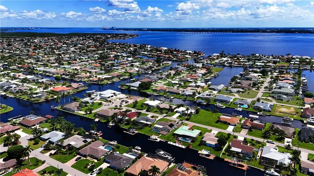 3332 SE 19th Avenue Cape Coral FL 33904