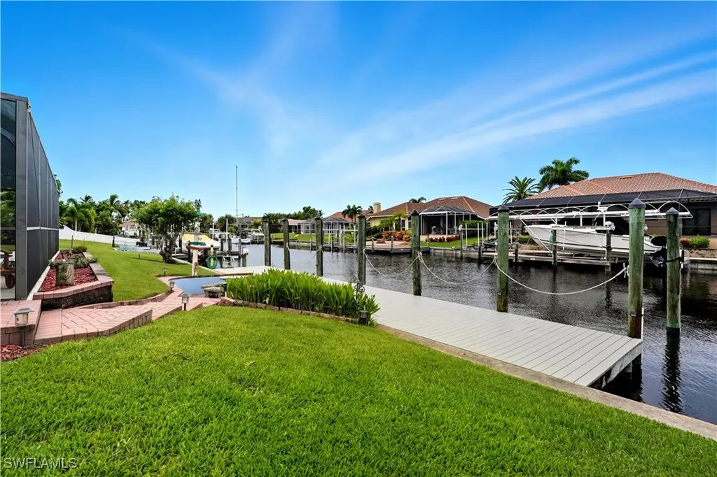 3332 SE 19th Avenue Cape Coral FL 33904