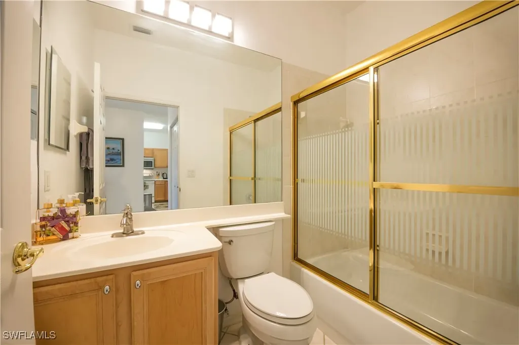 3964 Bishopwood Court E Naples FL 34114