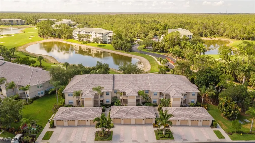 3964 Bishopwood Court E Naples FL 34114