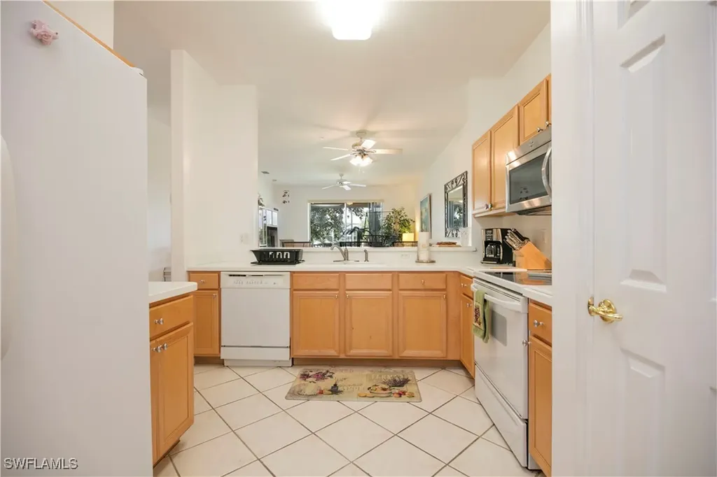 3964 Bishopwood Court E Naples FL 34114