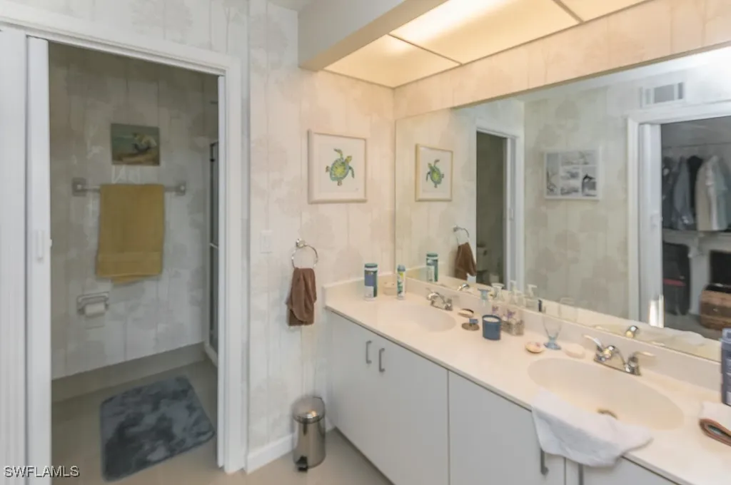 800 New Waterford Drive Naples FL 34104