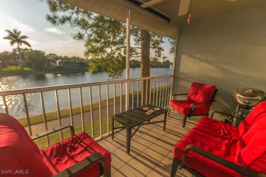 800 New Waterford Drive Naples FL 34104