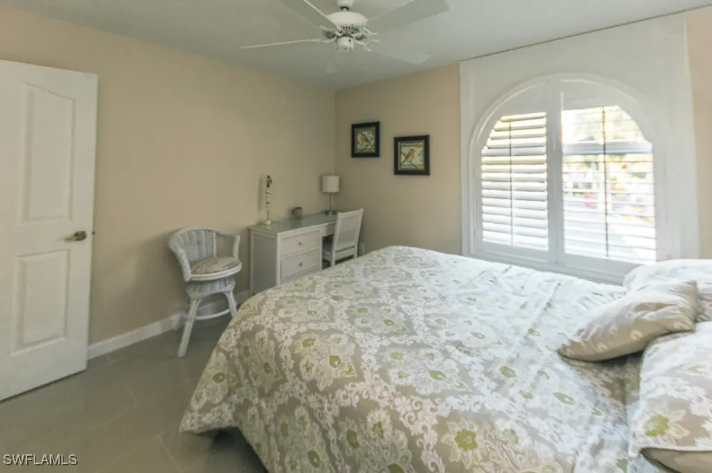 800 New Waterford Drive Naples FL 34104