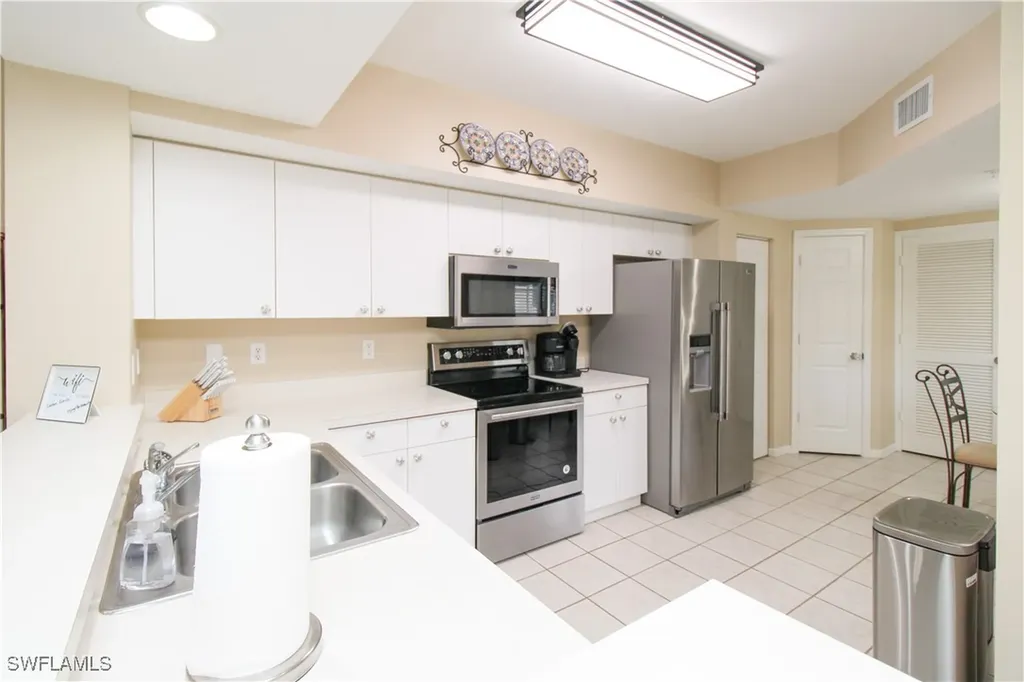 5025 Cedar Springs Drive Naples FL 34110