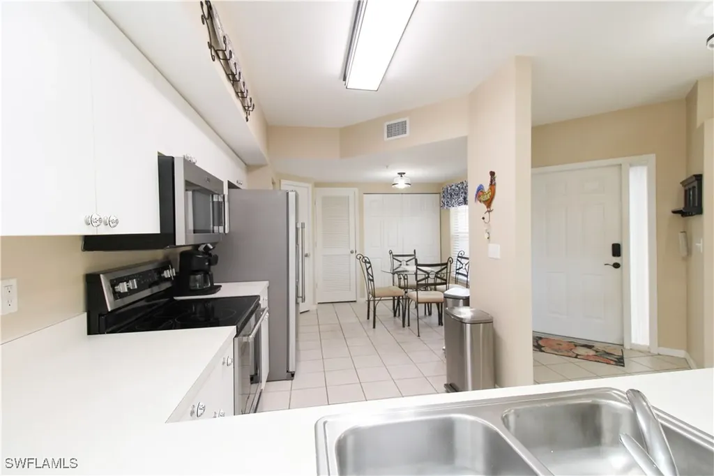 5025 Cedar Springs Drive Naples FL 34110