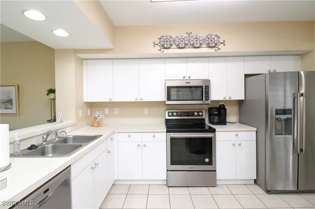 5025 Cedar Springs Drive Naples FL 34110