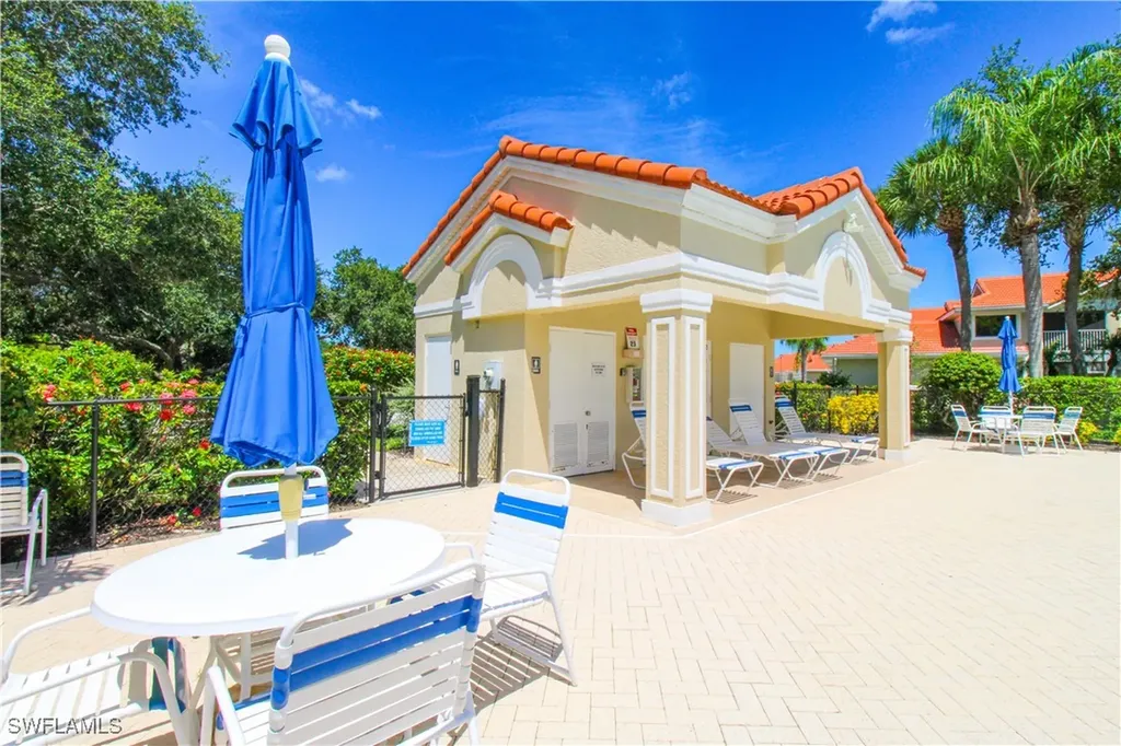 5025 Cedar Springs Drive Naples FL 34110