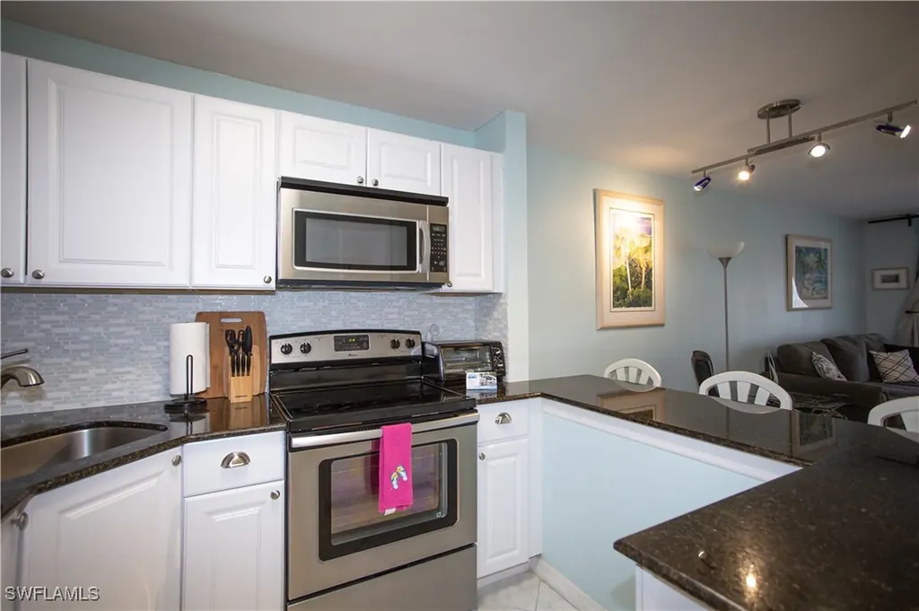 225 Turtle Lake Court Naples FL 34105