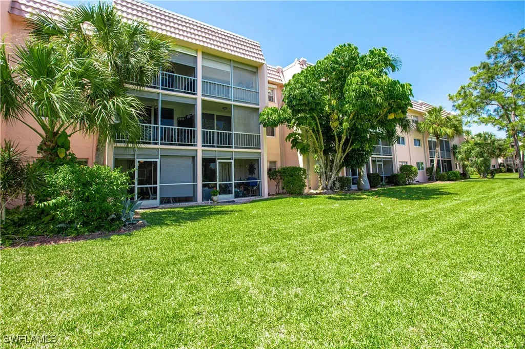 225 Turtle Lake Court Naples FL 34105