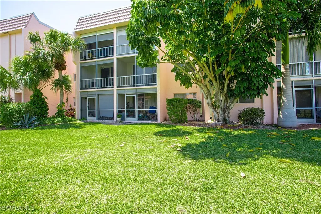 225 Turtle Lake Court Naples FL 34105