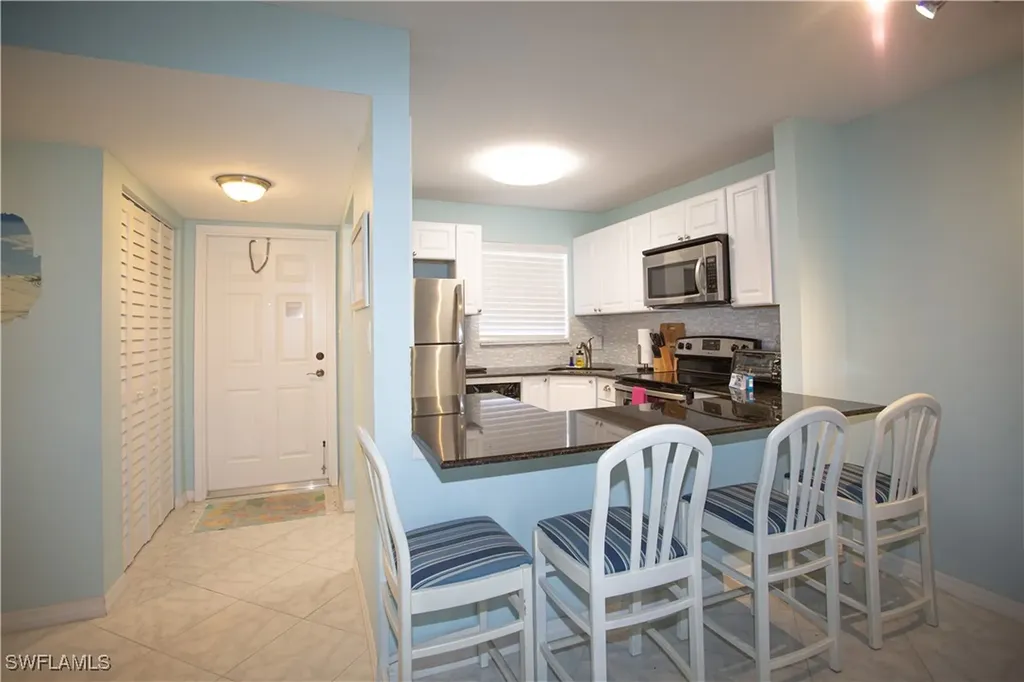 225 Turtle Lake Court Naples FL 34105