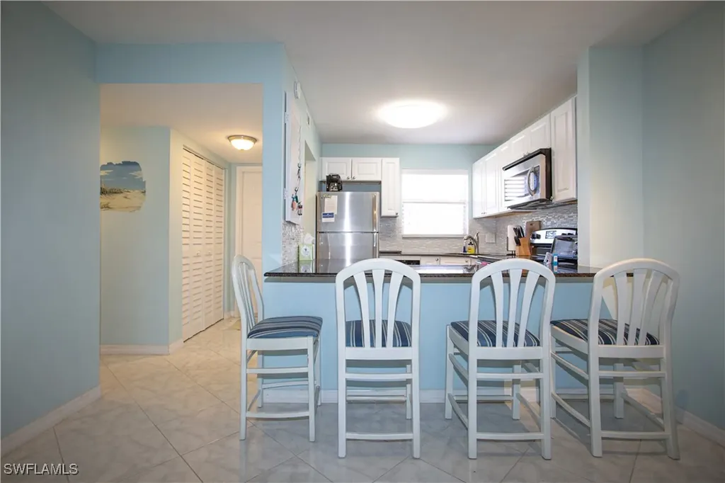 225 Turtle Lake Court Naples FL 34105
