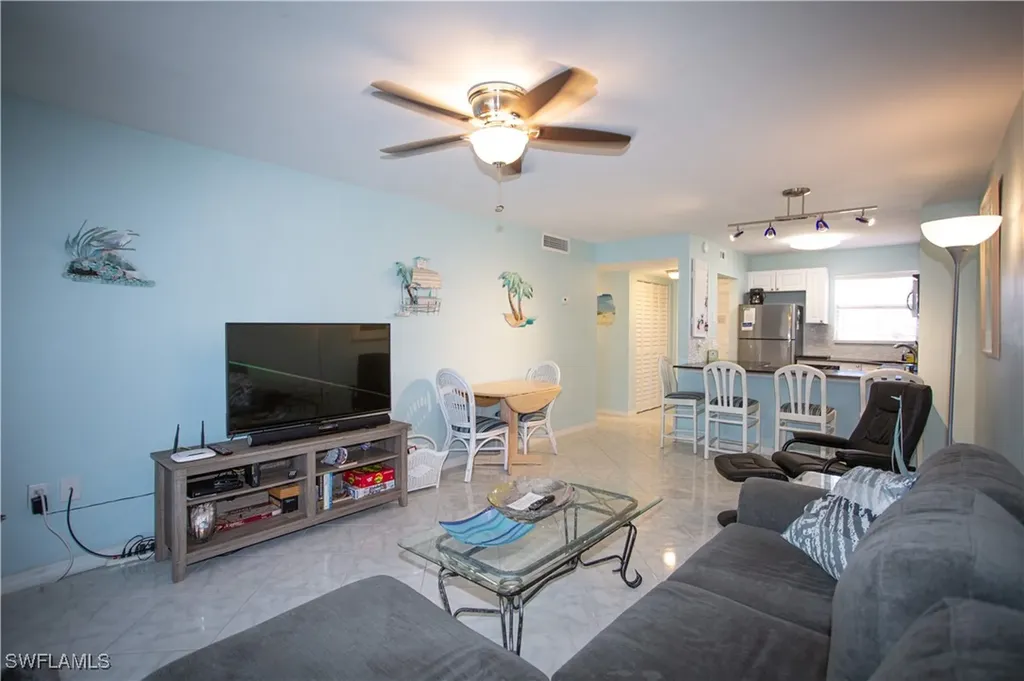 225 Turtle Lake Court Naples FL 34105