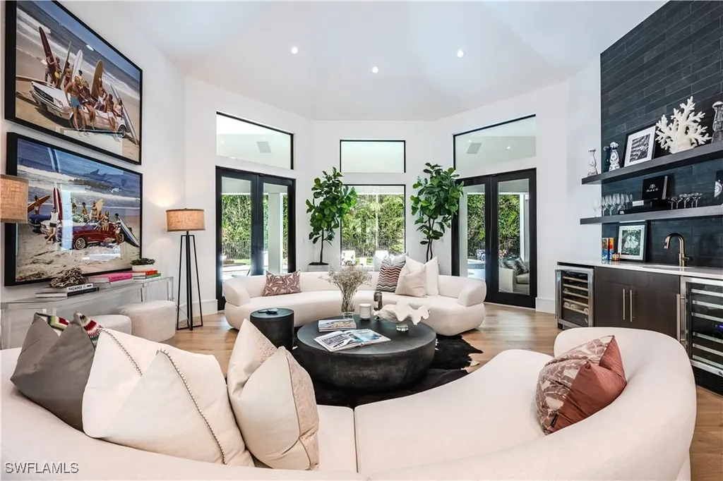 681 Katemore Lane Naples FL 34108