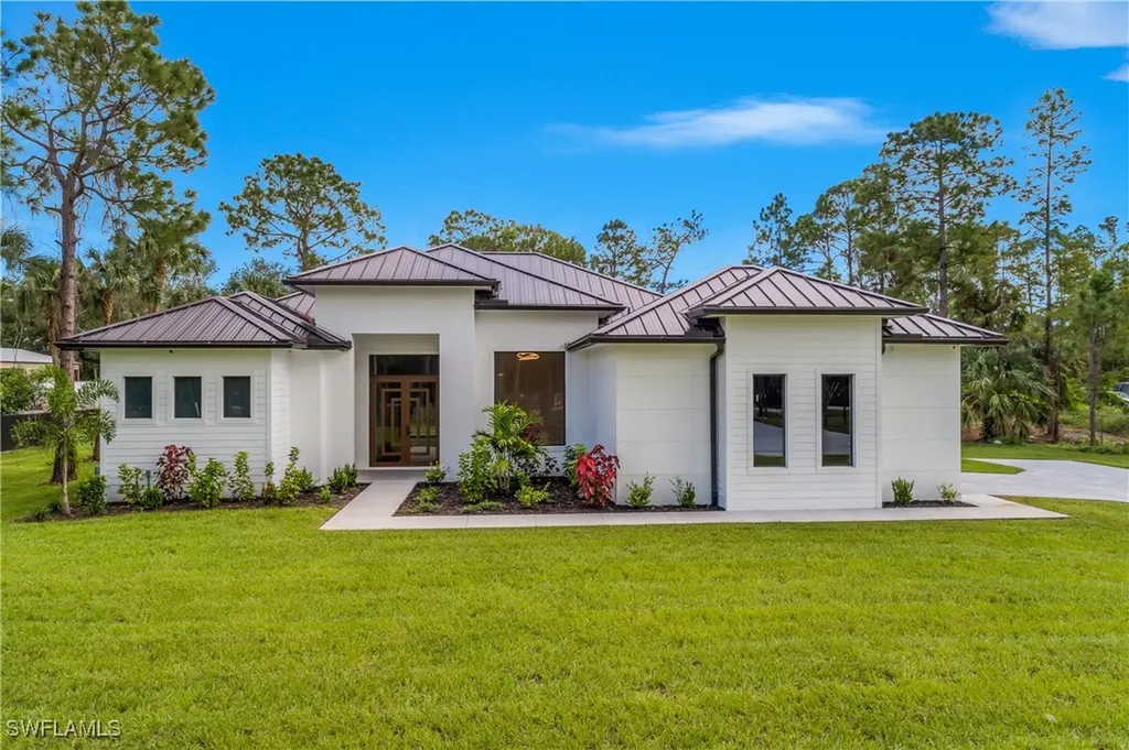 826 20th Street SE Naples FL 34117