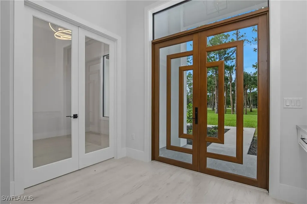 826 20th Street SE Naples FL 34117
