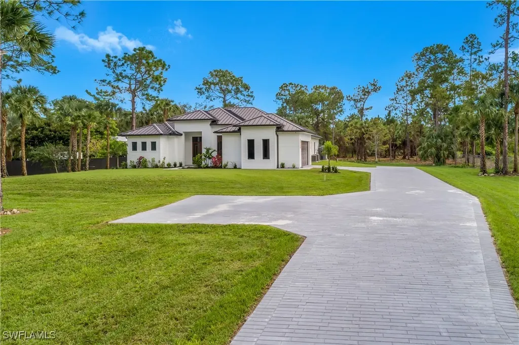 826 20th Street SE Naples FL 34117