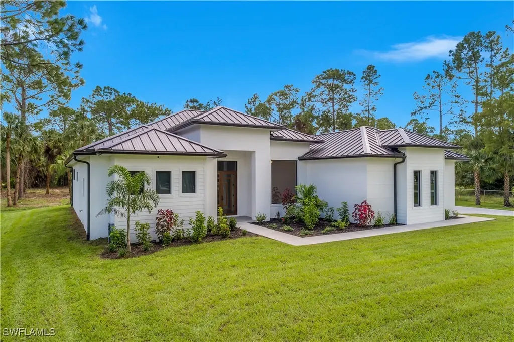 826 20th Street SE Naples FL 34117