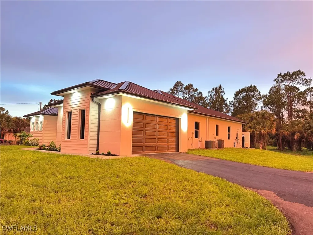 367 10th Street NE Naples FL 34120