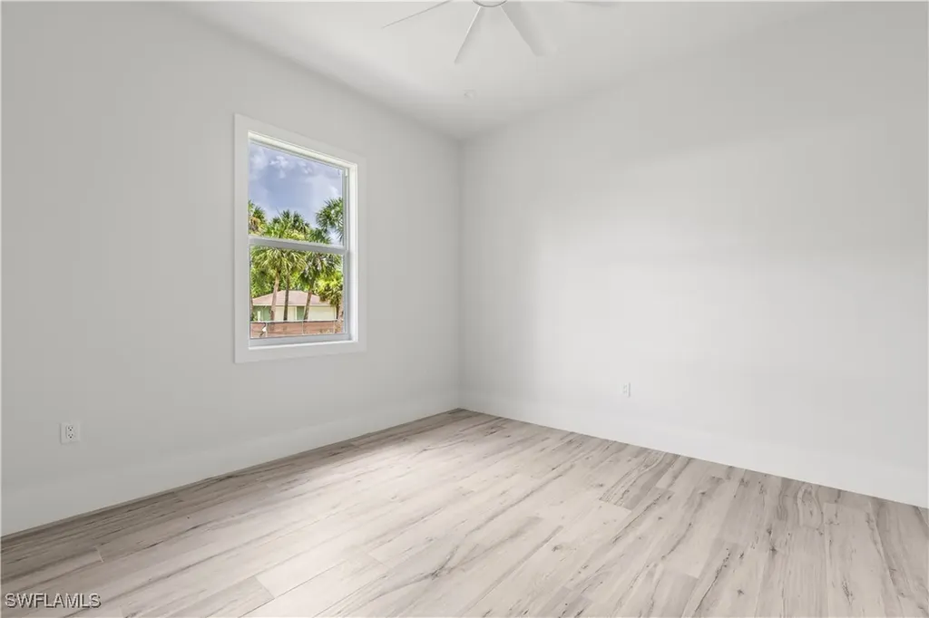 367 10th Street NE Naples FL 34120