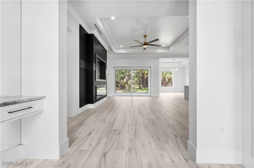 367 10th Street NE Naples FL 34120