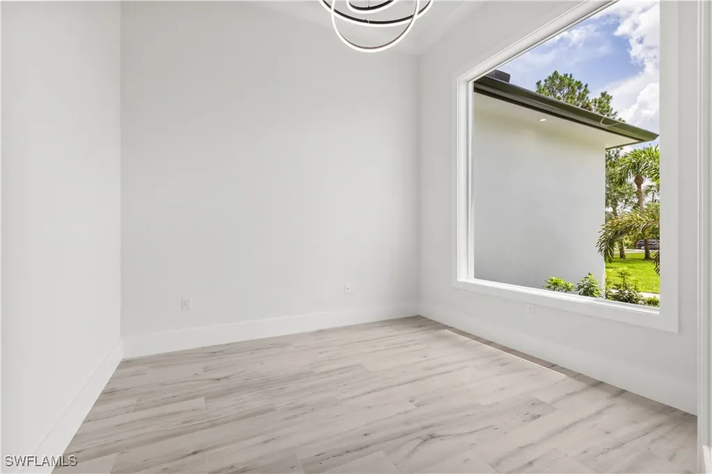 367 10th Street NE Naples FL 34120