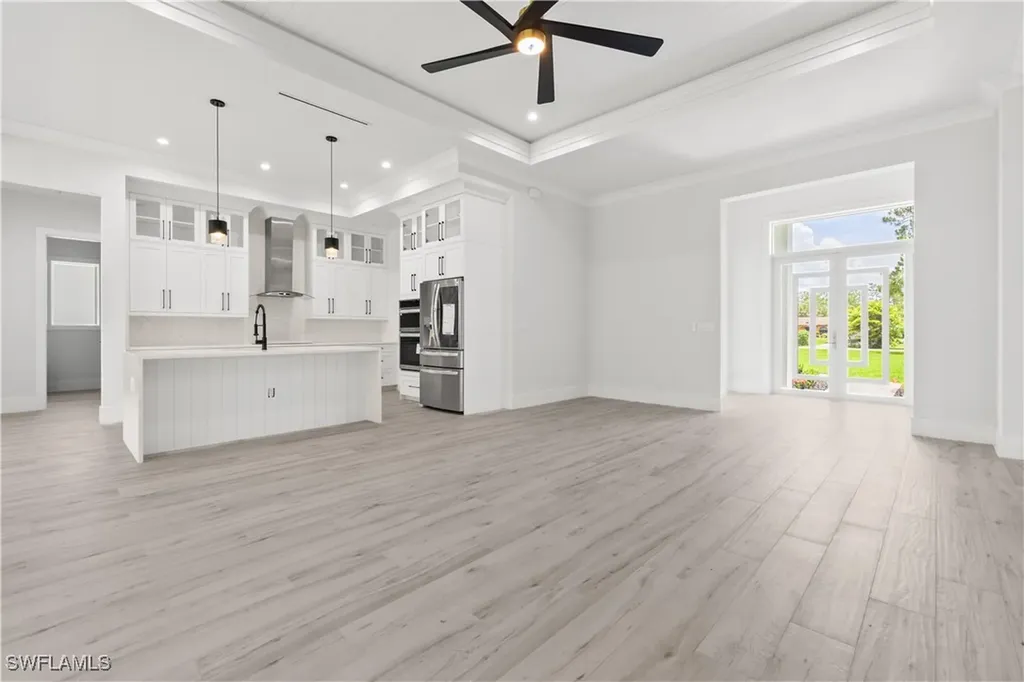 367 10th Street NE Naples FL 34120