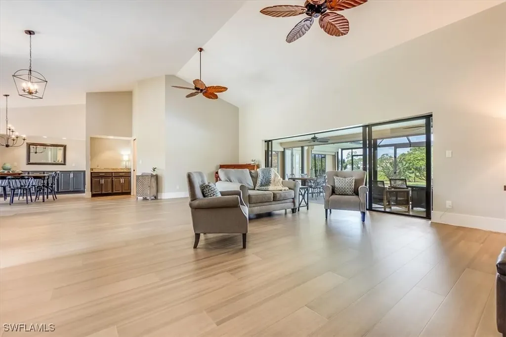 2209 Regal Way Naples FL 34110