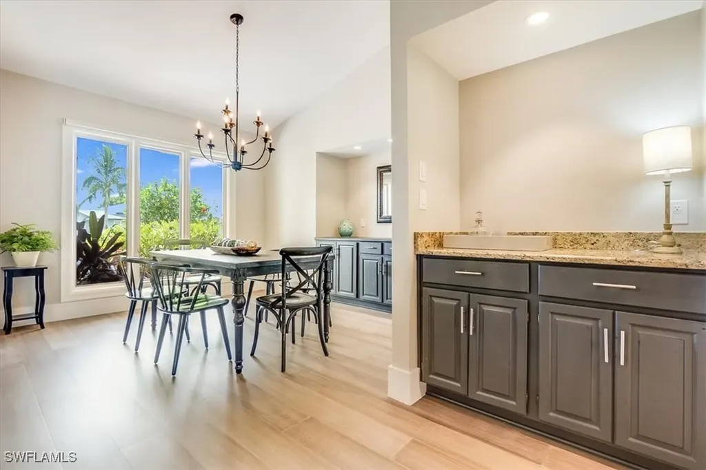 2209 Regal Way Naples FL 34110