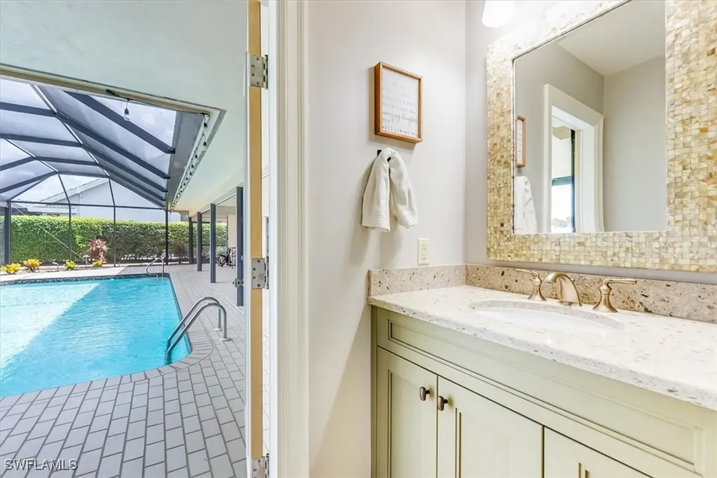 2209 Regal Way Naples FL 34110