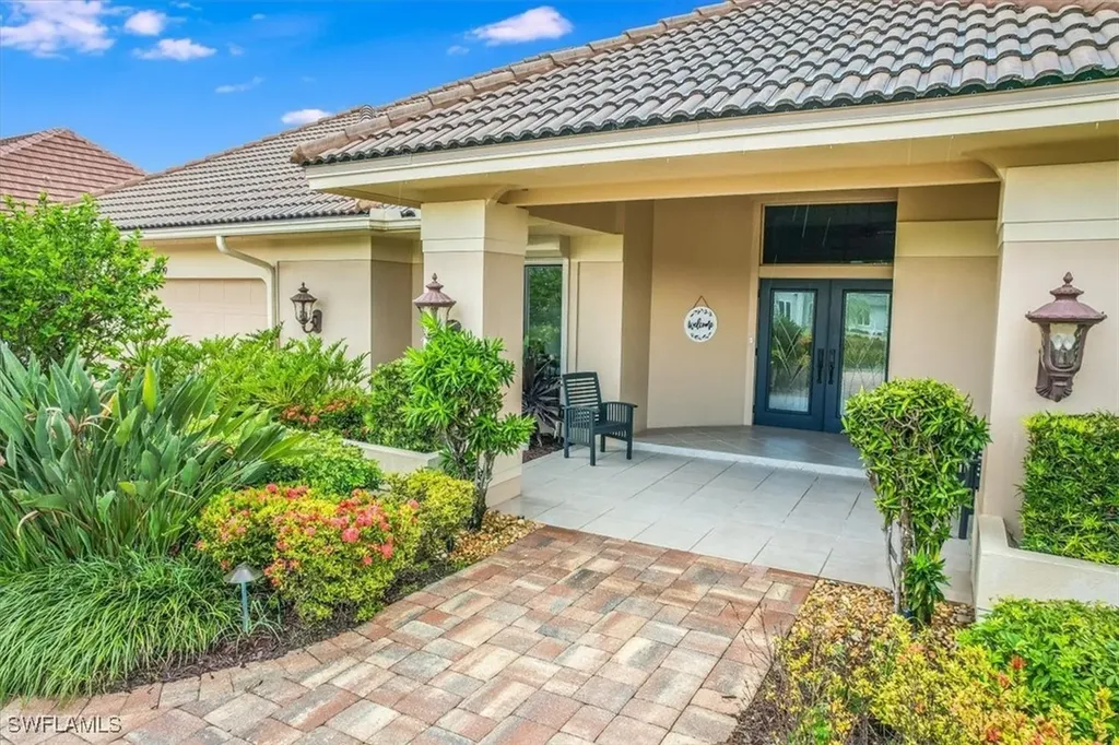 2209 Regal Way Naples FL 34110