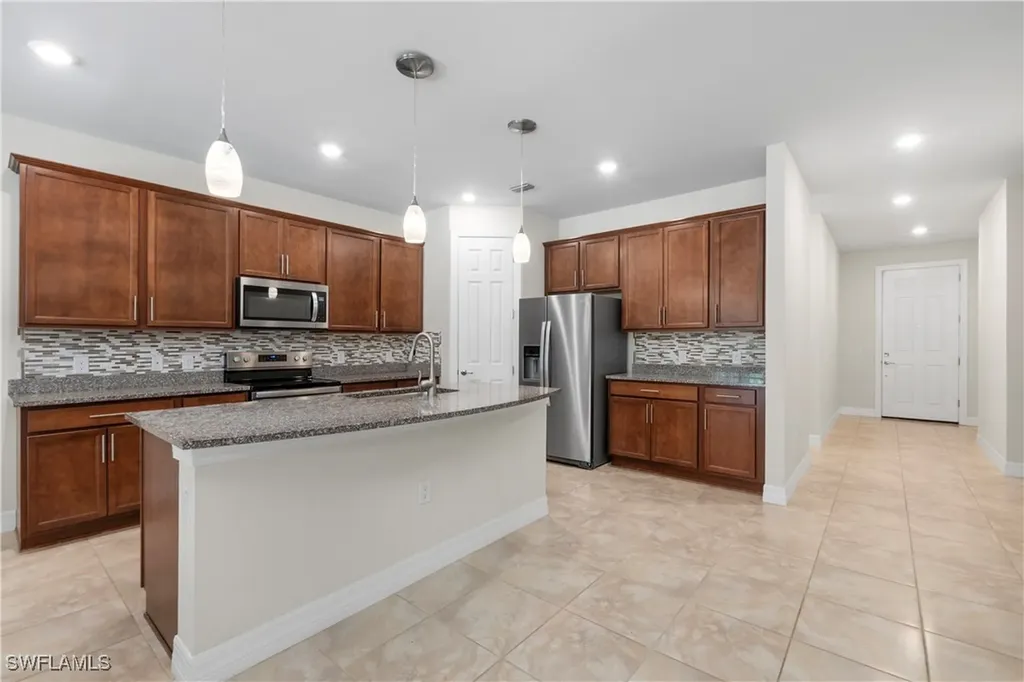 3322 Hampton Boulevard Alva FL 33920