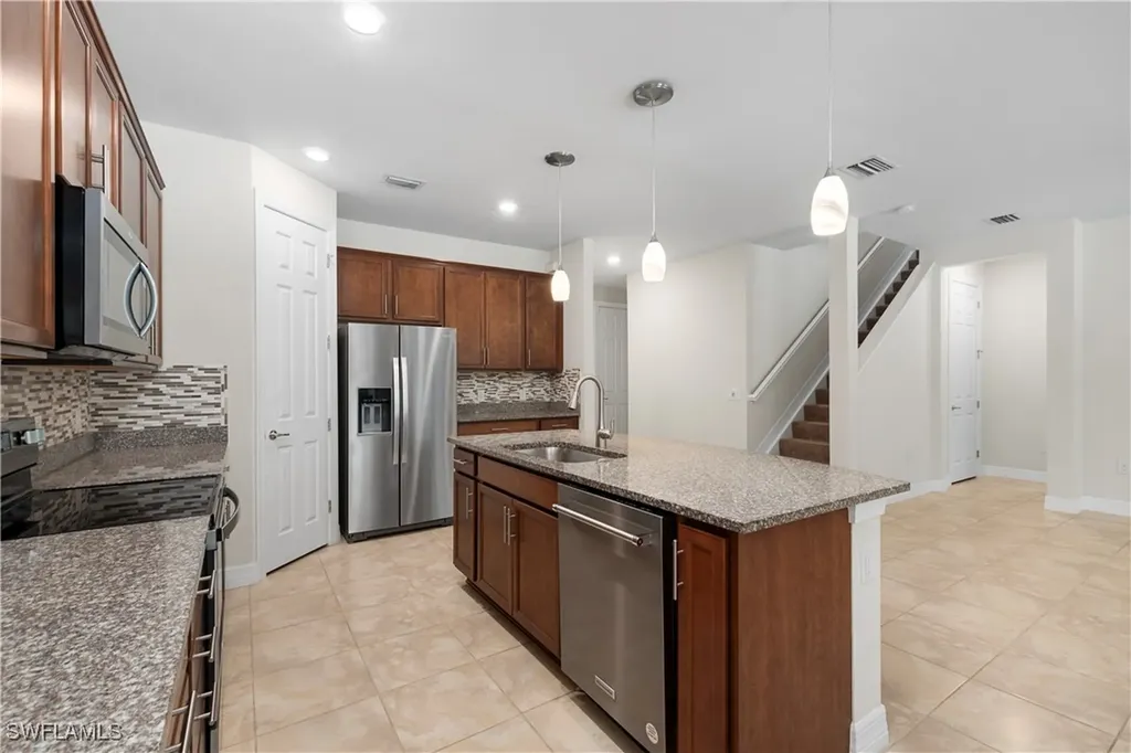 3322 Hampton Boulevard Alva FL 33920