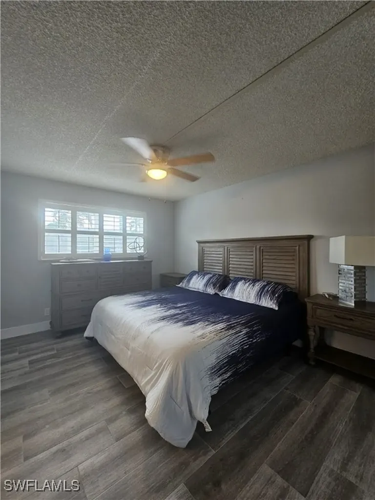 548 Broad Avenue S Naples FL 34102