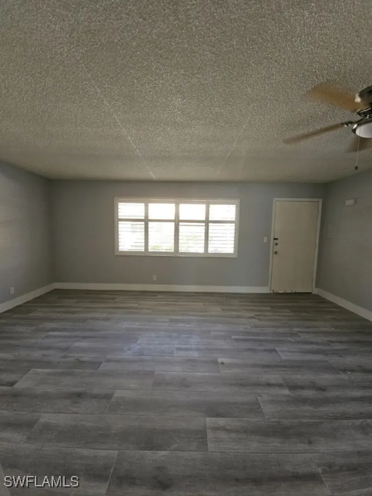 548 Broad Avenue S Naples FL 34102