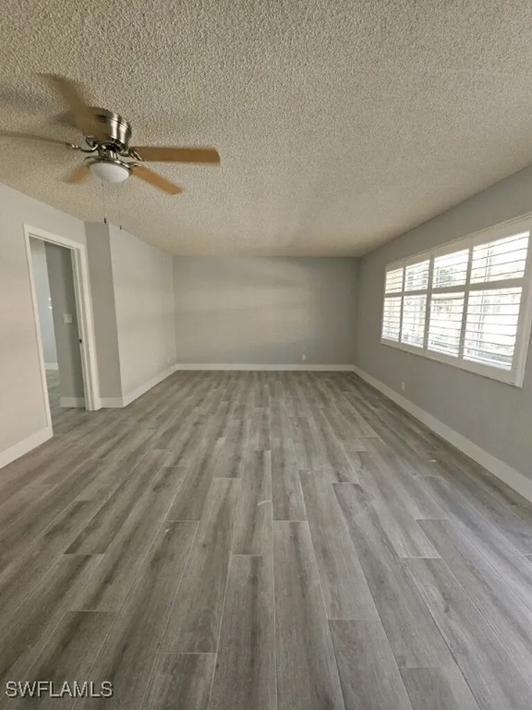 548 Broad Avenue S Naples FL 34102