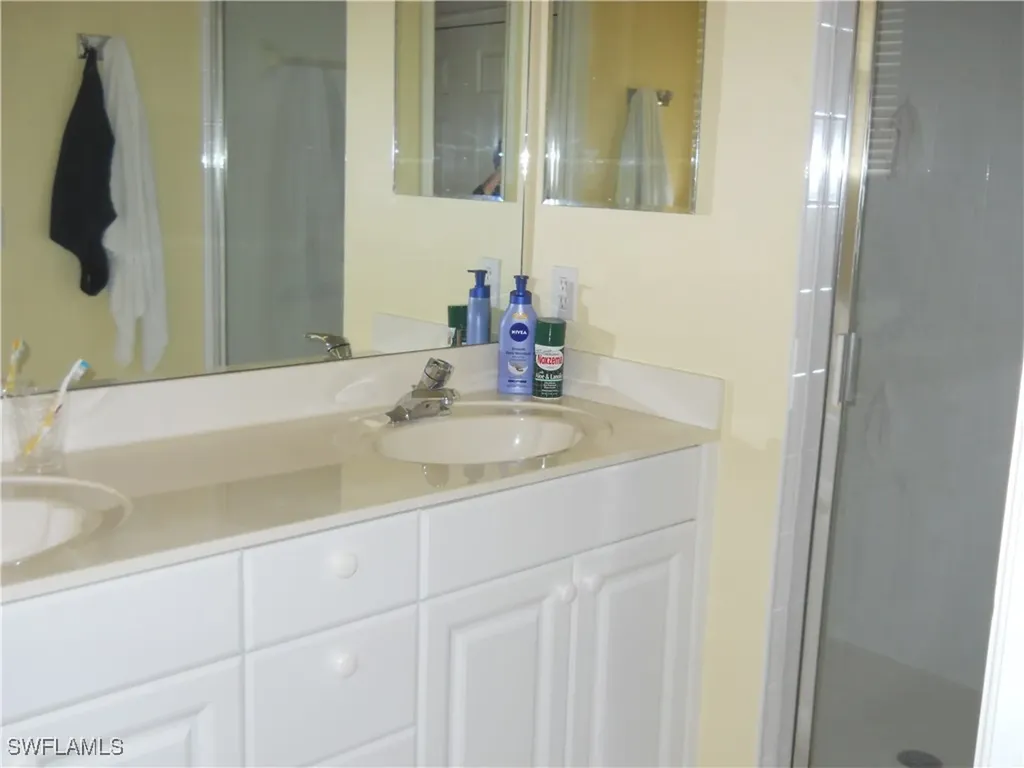 500 Robin Hood Circle Naples FL 34104