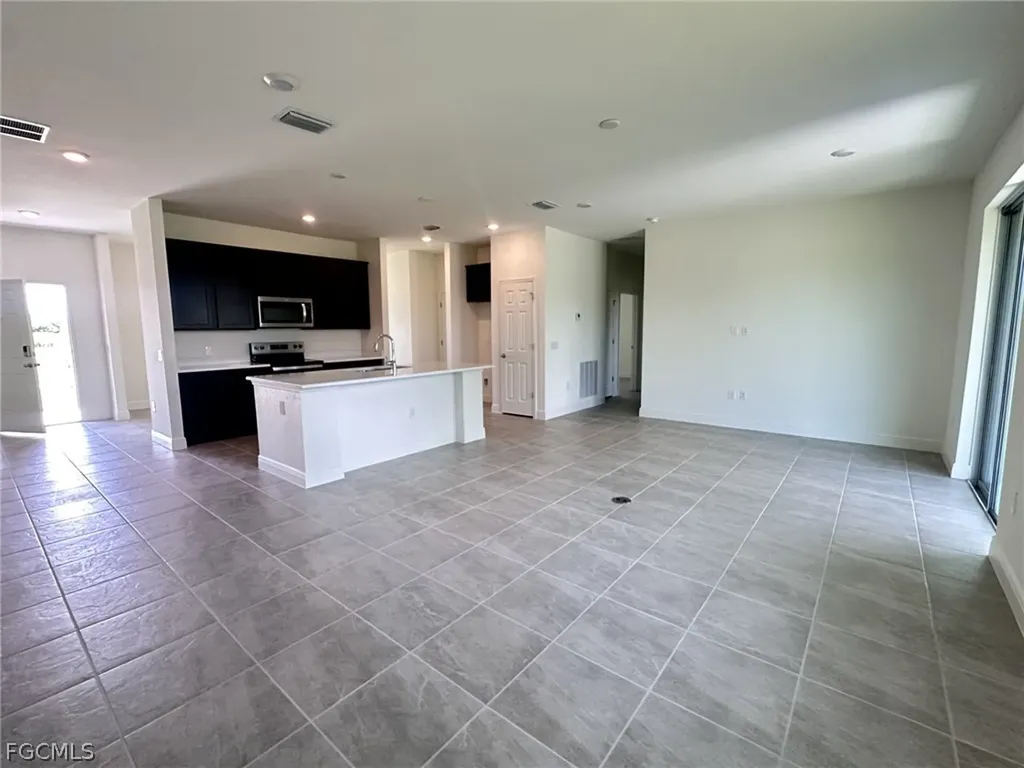 2331 NW 28th Avenue Cape Coral FL 33993