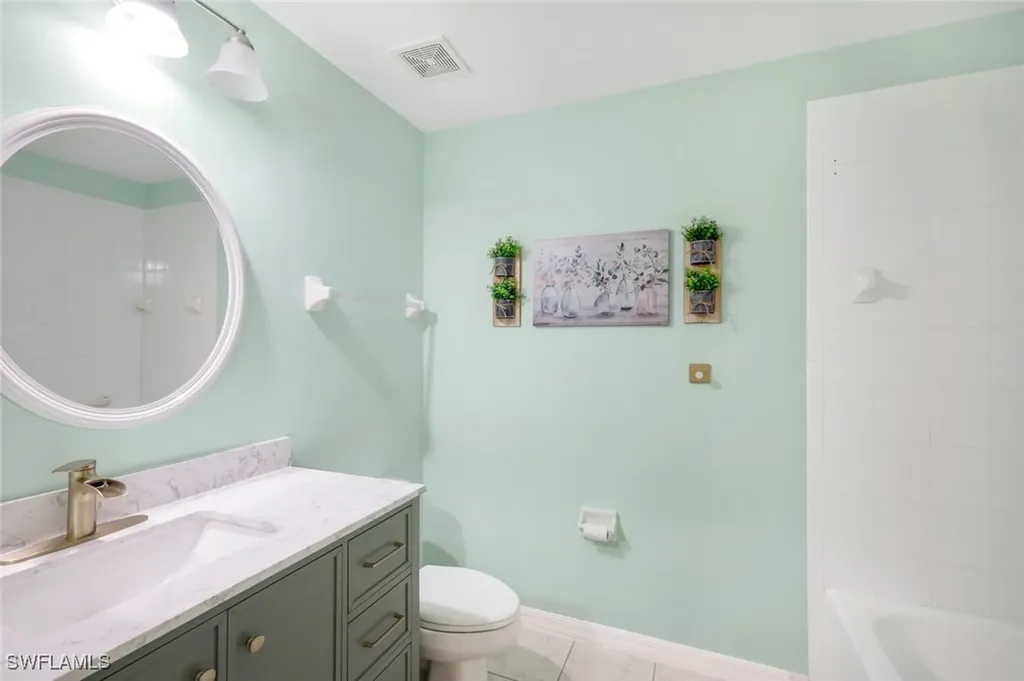 1089 Winding Pines Circle Cape Coral FL 33909