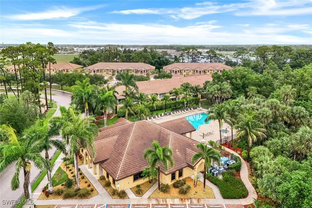 1089 Winding Pines Circle Cape Coral FL 33909