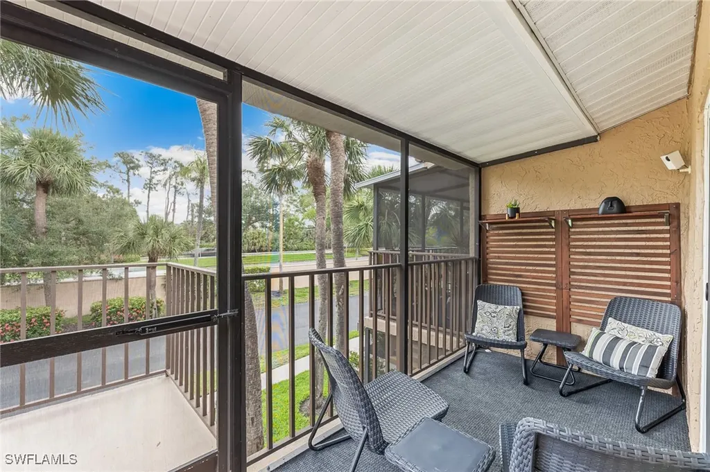 4220 Looking Glass Lane Naples FL 34112