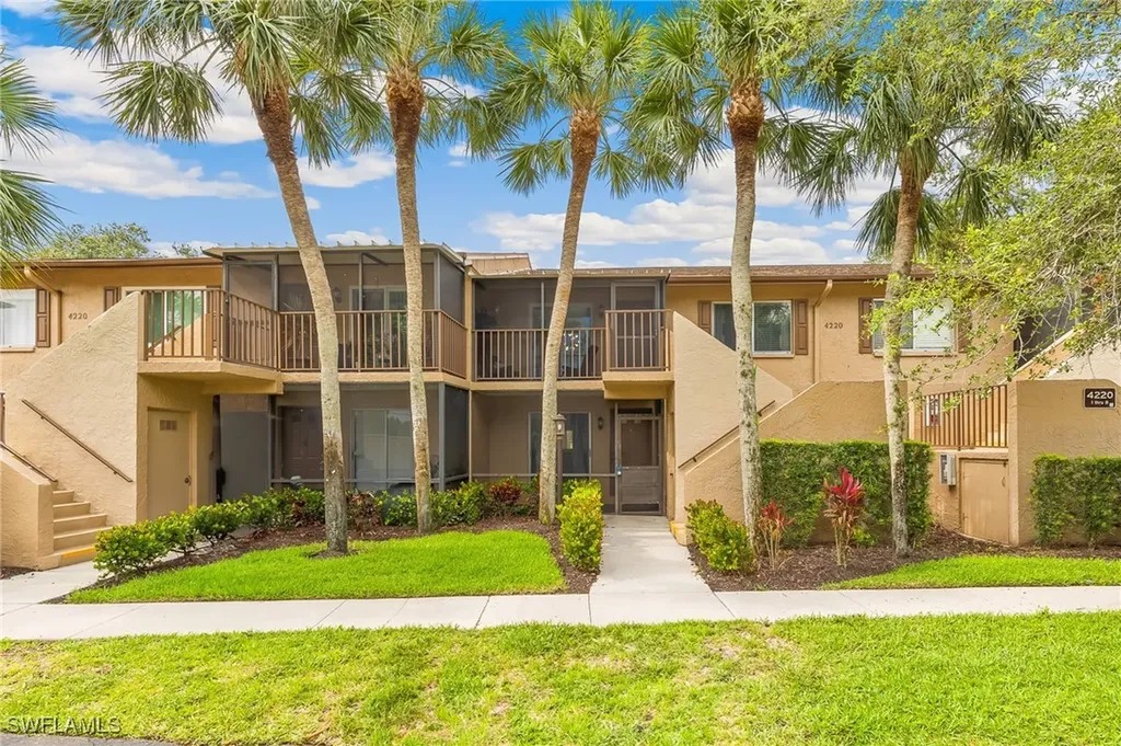 4220 Looking Glass Lane Naples FL 34112