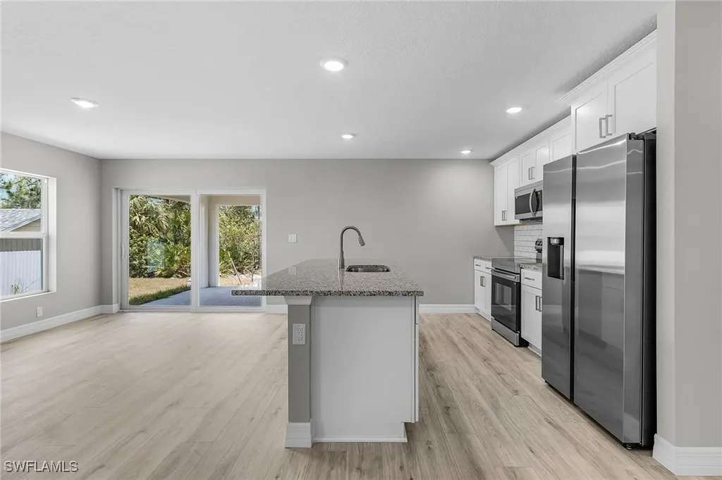 337 Woodburn Drive Lehigh Acres FL 33972