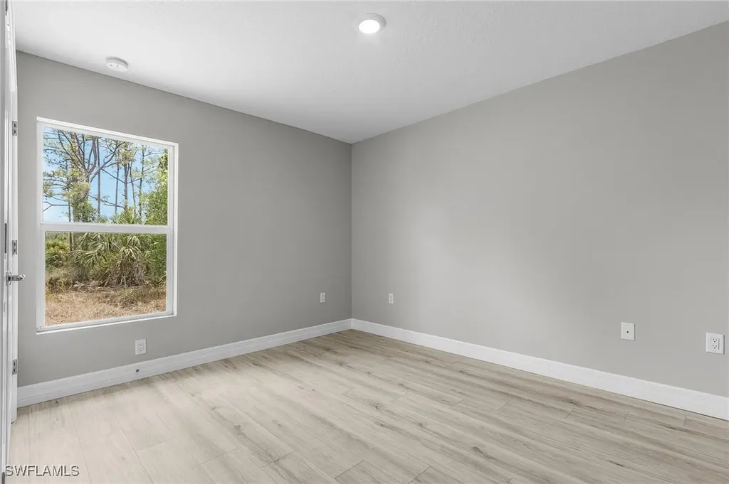 337 Woodburn Drive Lehigh Acres FL 33972